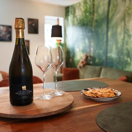 Διαμέρισμα Jungle Evasion, - Jacuzzi & Sauna Επερνέ