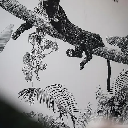 Jungle Evasion, - Jacuzzi & Sauna 아파트