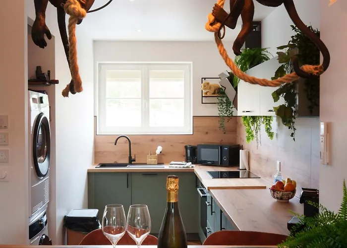 Jungle Evasion, - Jacuzzi & Sauna Διαμέρισμα *